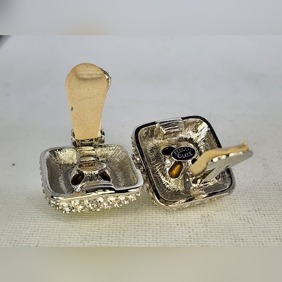 Kenneth Jay Lane large clipon earrings - Picture 9 of 9